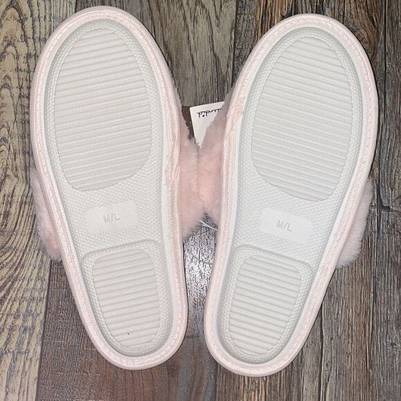 Splendid Light Pink Fuzzy Cross Slide Slippers, NWT - Picture 7 of 7